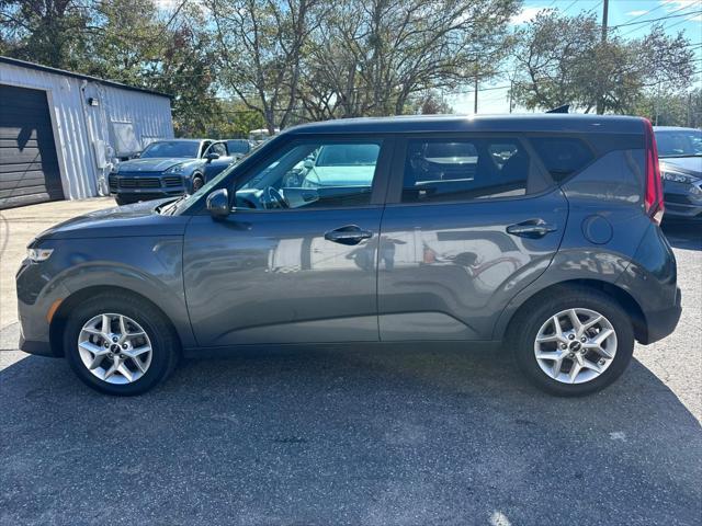 used 2022 Kia Soul car, priced at $10,995