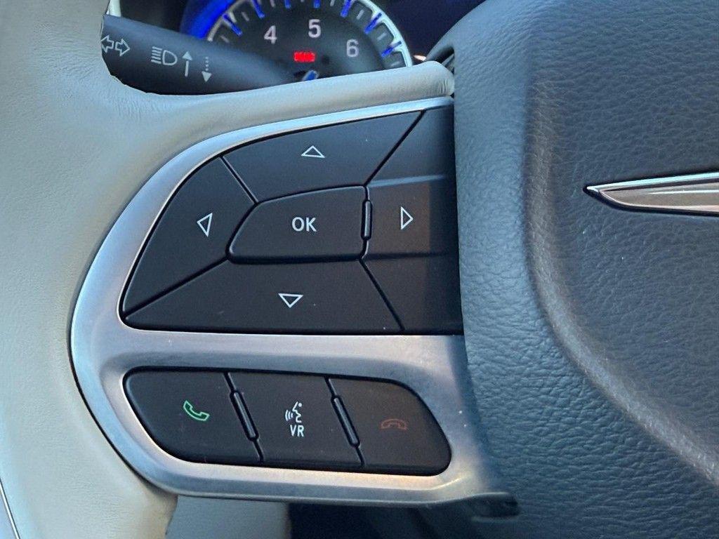 used 2021 Chrysler Pacifica car, priced at $35,135