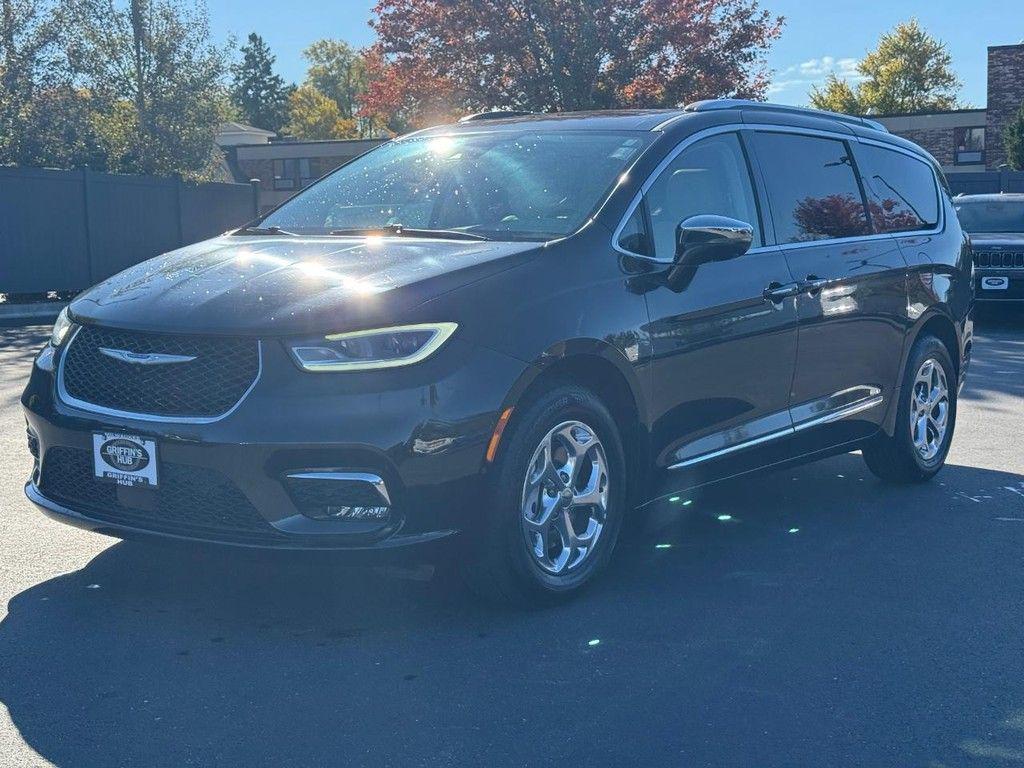 used 2021 Chrysler Pacifica car, priced at $35,135