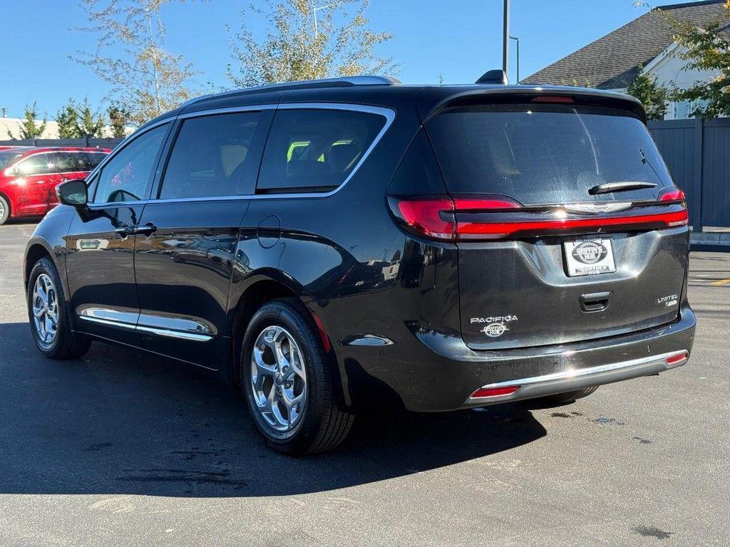 used 2021 Chrysler Pacifica car, priced at $35,135