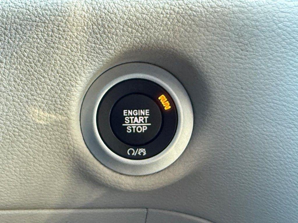 used 2021 Chrysler Pacifica car, priced at $35,135