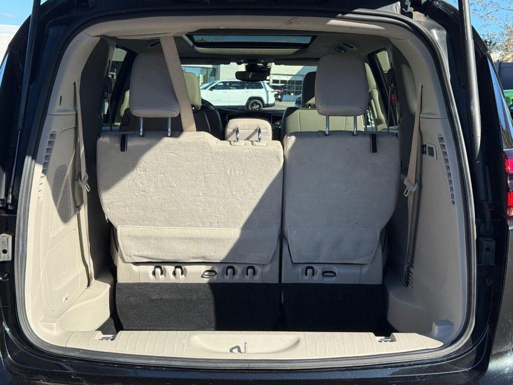 used 2021 Chrysler Pacifica car, priced at $35,135