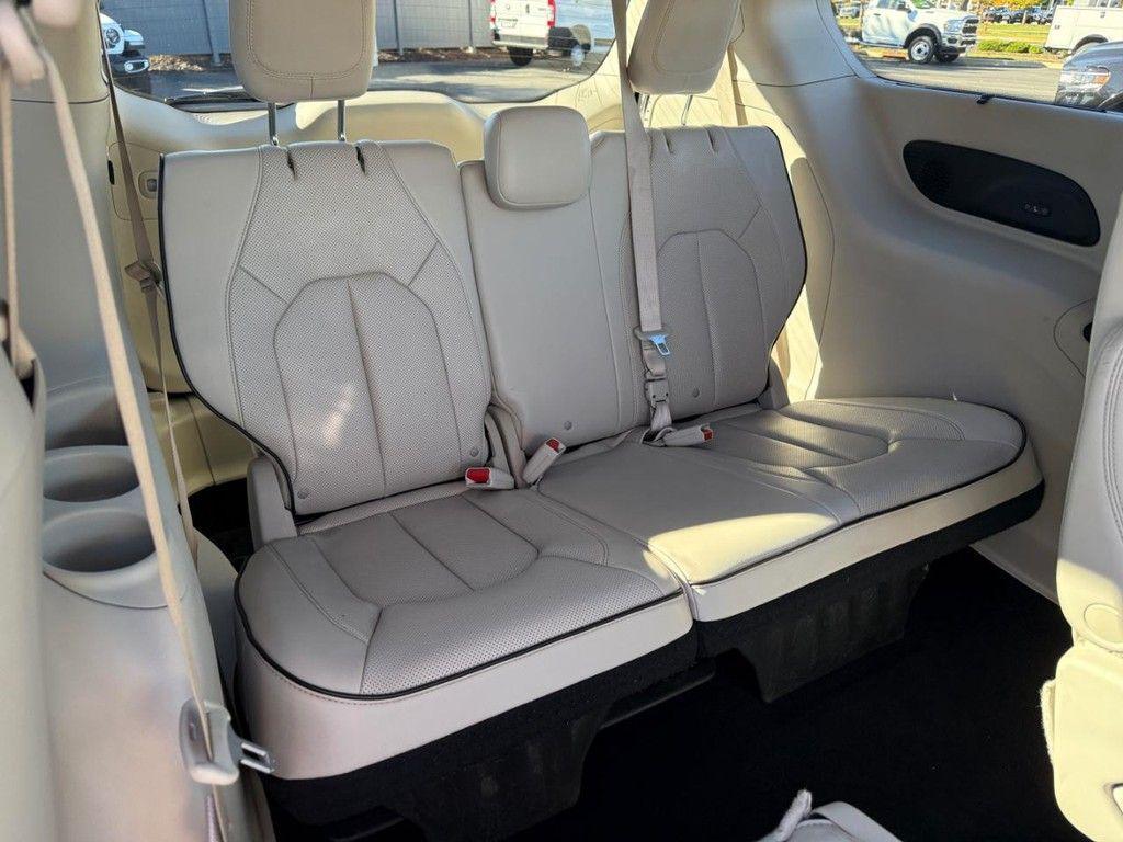 used 2021 Chrysler Pacifica car, priced at $35,135