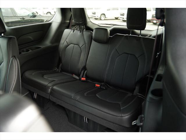 new 2025 Chrysler Pacifica car, priced at $43,527