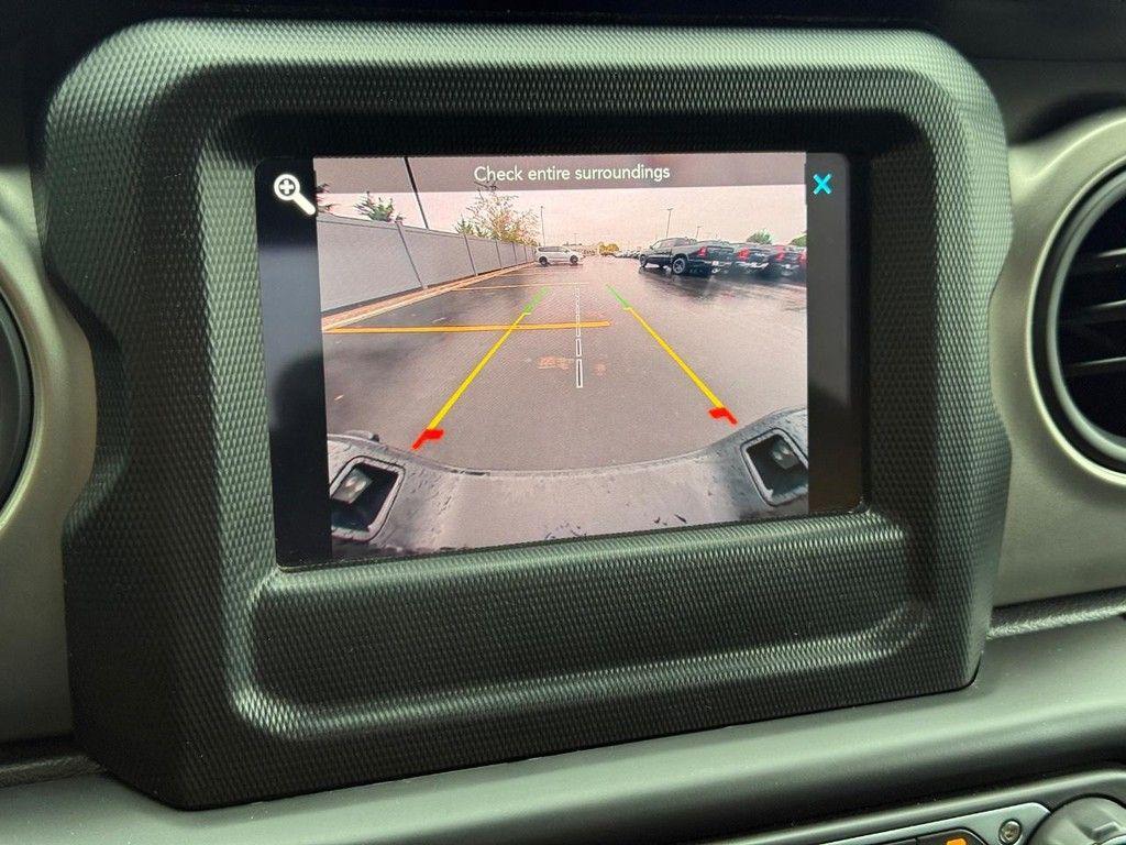 used 2021 Jeep Gladiator car, priced at $32,076