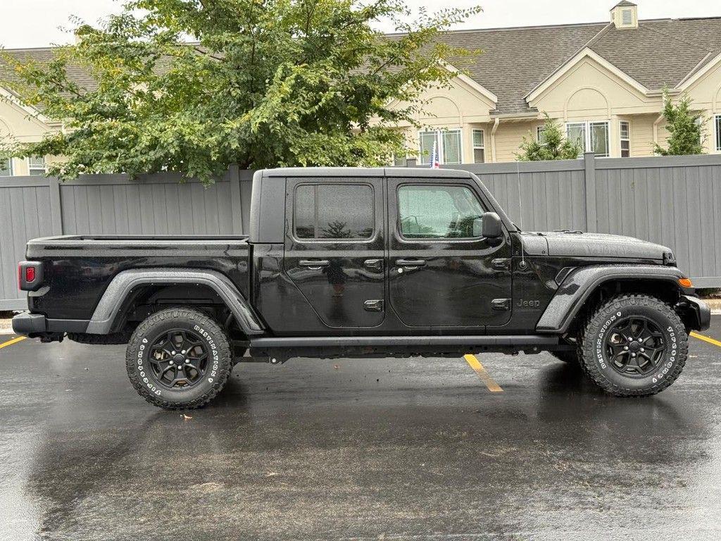 used 2021 Jeep Gladiator car, priced at $32,076