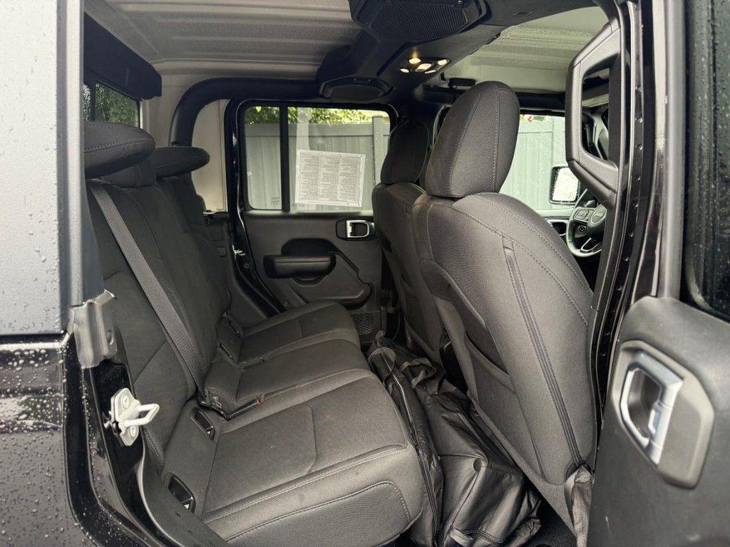 used 2021 Jeep Gladiator car, priced at $32,076