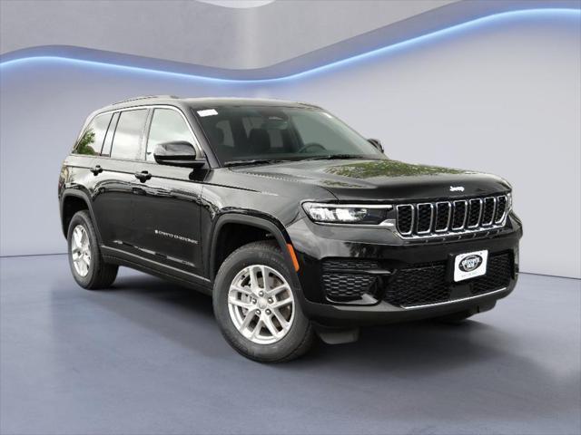 new 2025 Jeep Grand Cherokee car, priced at $40,772