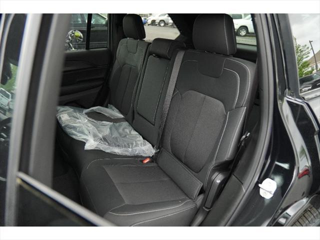 new 2025 Jeep Grand Cherokee car, priced at $40,772