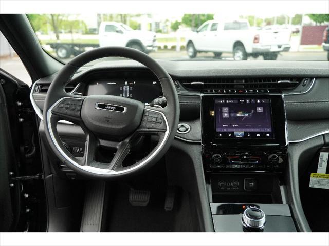 new 2025 Jeep Grand Cherokee car, priced at $40,772