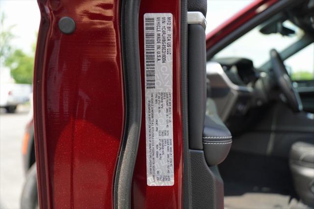 new 2025 Jeep Grand Cherokee car, priced at $50,226