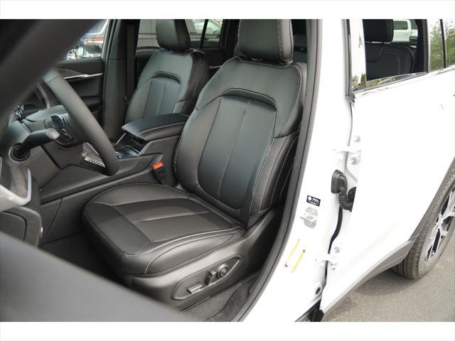 new 2025 Jeep Grand Cherokee car, priced at $46,400