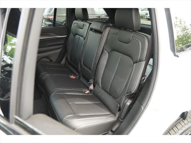 new 2025 Jeep Grand Cherokee car, priced at $46,400