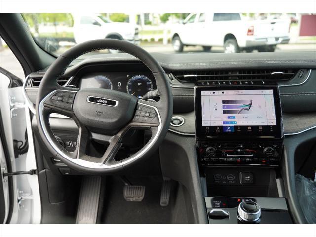 new 2025 Jeep Grand Cherokee car, priced at $46,400