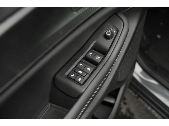 new 2025 Jeep Grand Cherokee car, priced at $40,772