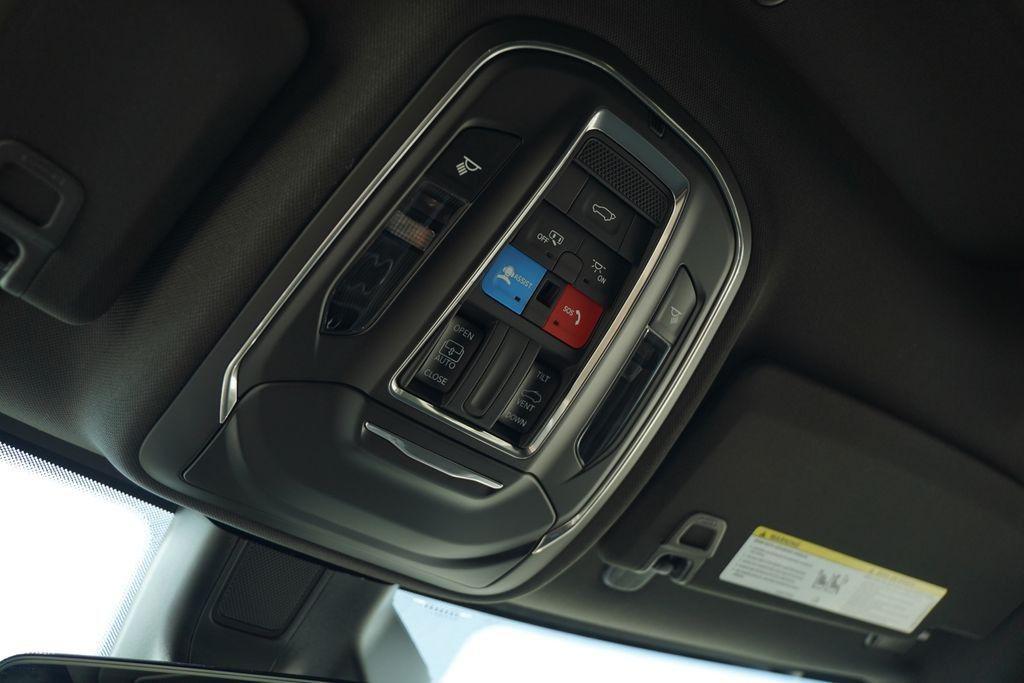 new 2025 Jeep Grand Cherokee L car, priced at $43,919
