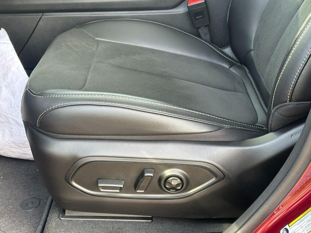 new 2025 Jeep Grand Cherokee L car, priced at $40,720