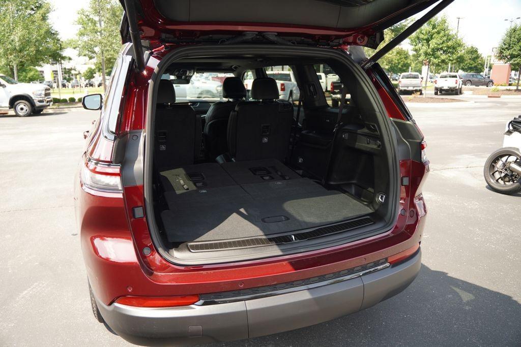 new 2025 Jeep Grand Cherokee L car, priced at $43,919