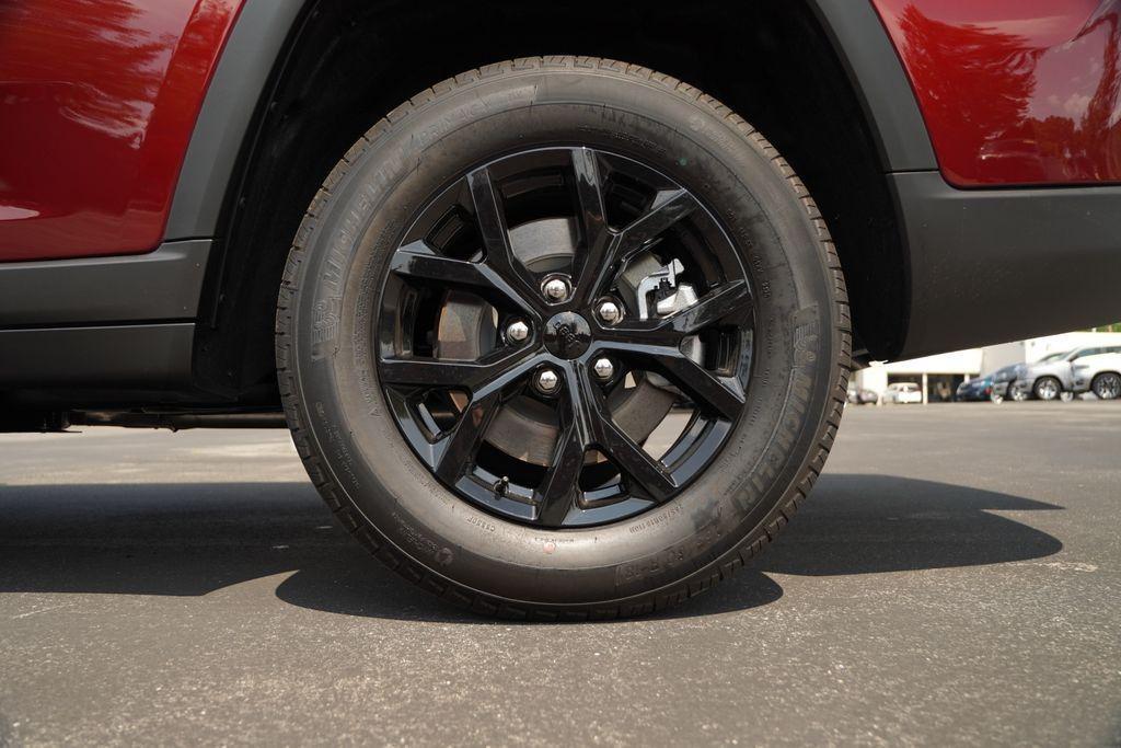 new 2025 Jeep Grand Cherokee L car, priced at $43,919