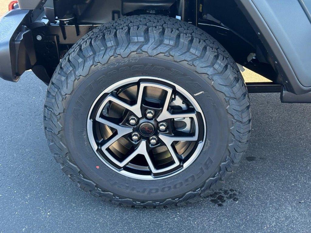 new 2026 Jeep Wrangler car, priced at $59,991