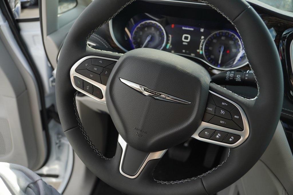 new 2024 Chrysler Pacifica car, priced at $49,170
