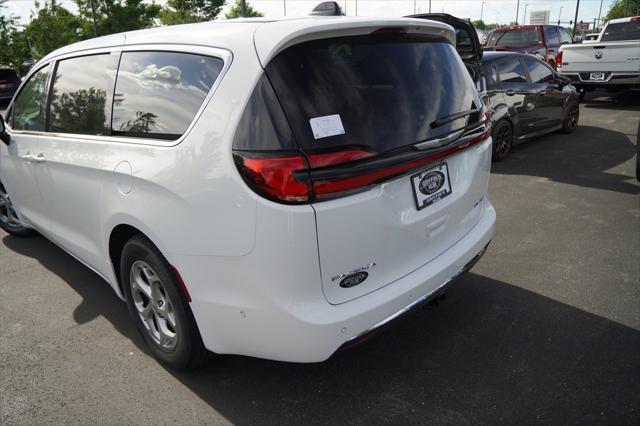 new 2024 Chrysler Pacifica car, priced at $45,170