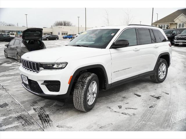 new 2025 Jeep Grand Cherokee car, priced at $42,575