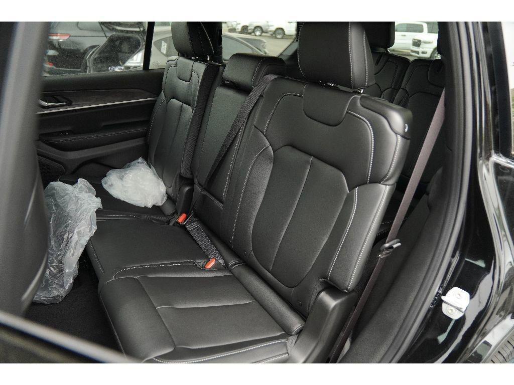 new 2025 Jeep Grand Cherokee L car, priced at $44,137