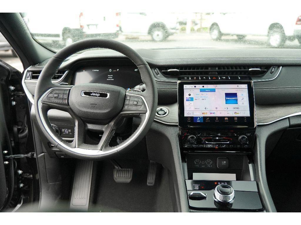 new 2025 Jeep Grand Cherokee L car, priced at $44,137