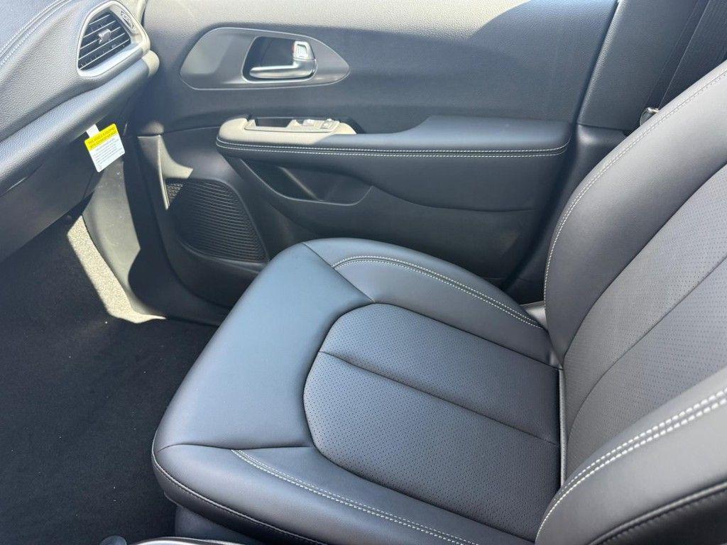 new 2026 Chrysler Pacifica car, priced at $44,595
