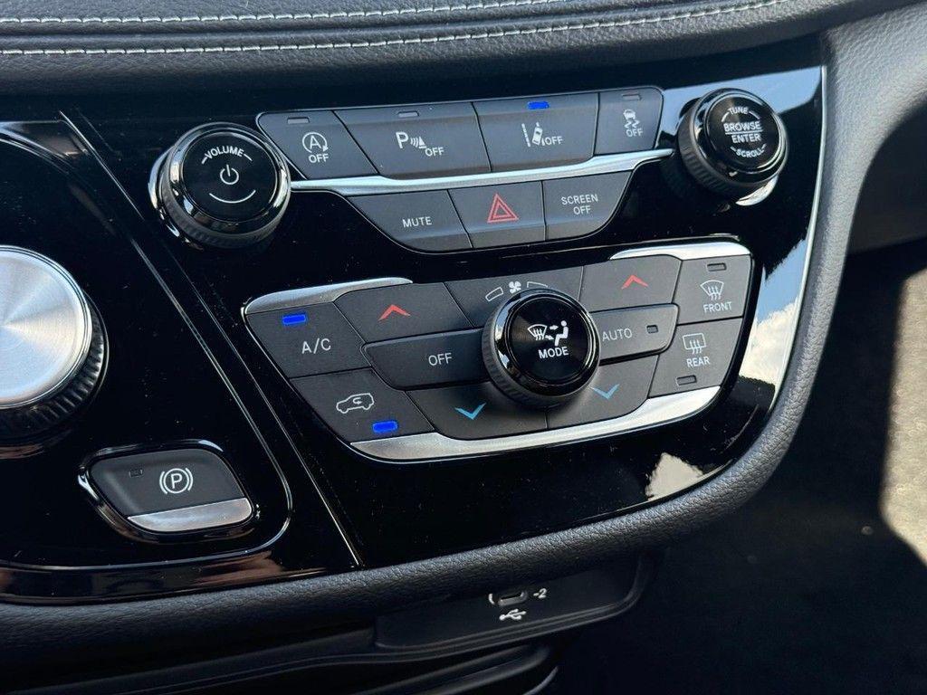 new 2026 Chrysler Pacifica car, priced at $44,595