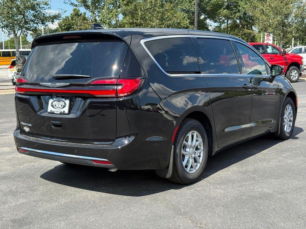 new 2026 Chrysler Pacifica car, priced at $40,846