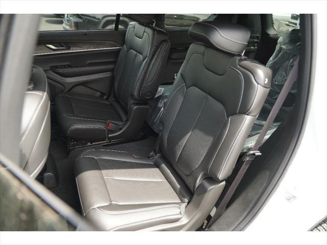 new 2025 Jeep Grand Cherokee L car, priced at $54,092