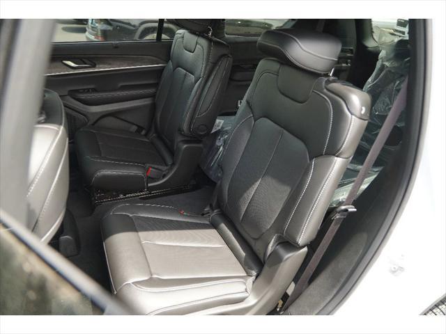 new 2025 Jeep Grand Cherokee L car, priced at $49,031