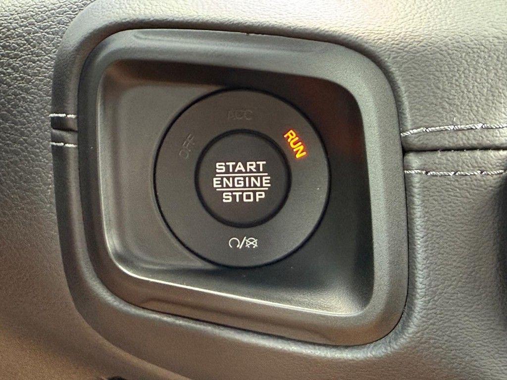 new 2025 Jeep Wrangler car, priced at $59,347