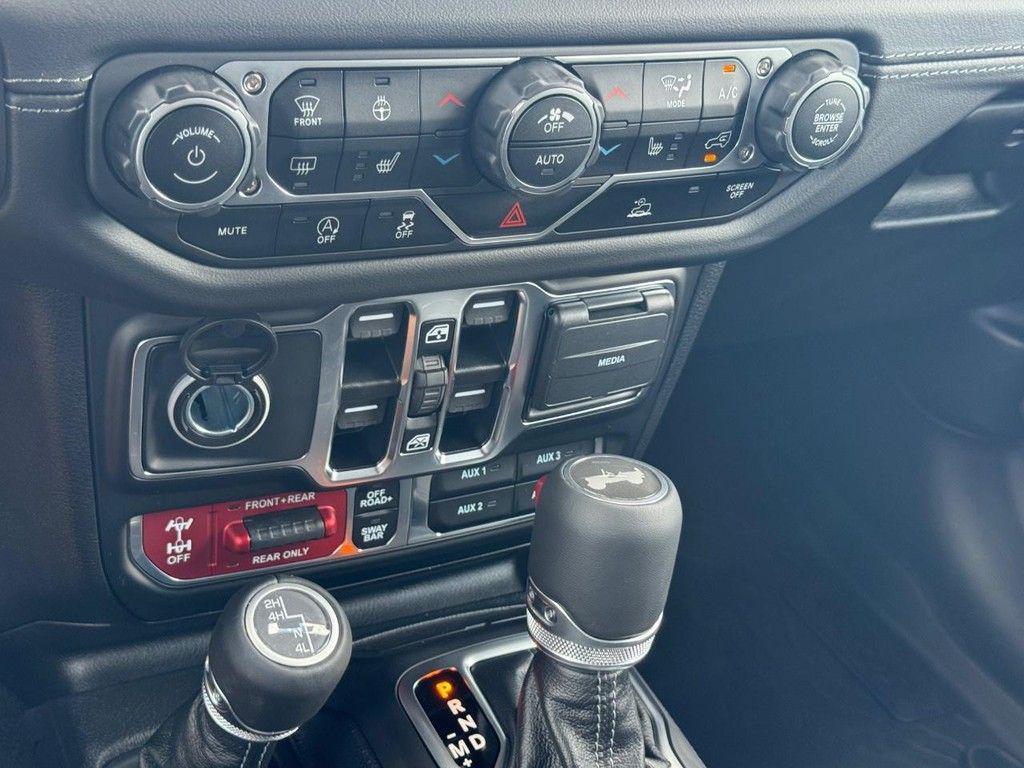 new 2025 Jeep Wrangler car, priced at $59,347