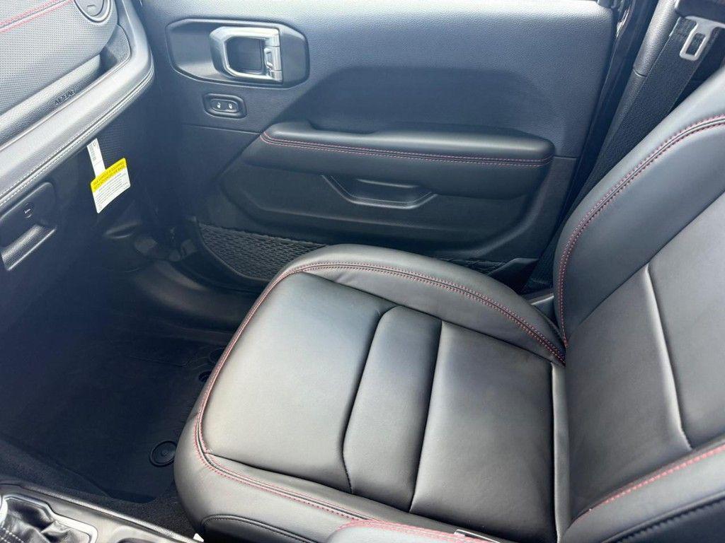 new 2025 Jeep Wrangler car, priced at $59,347