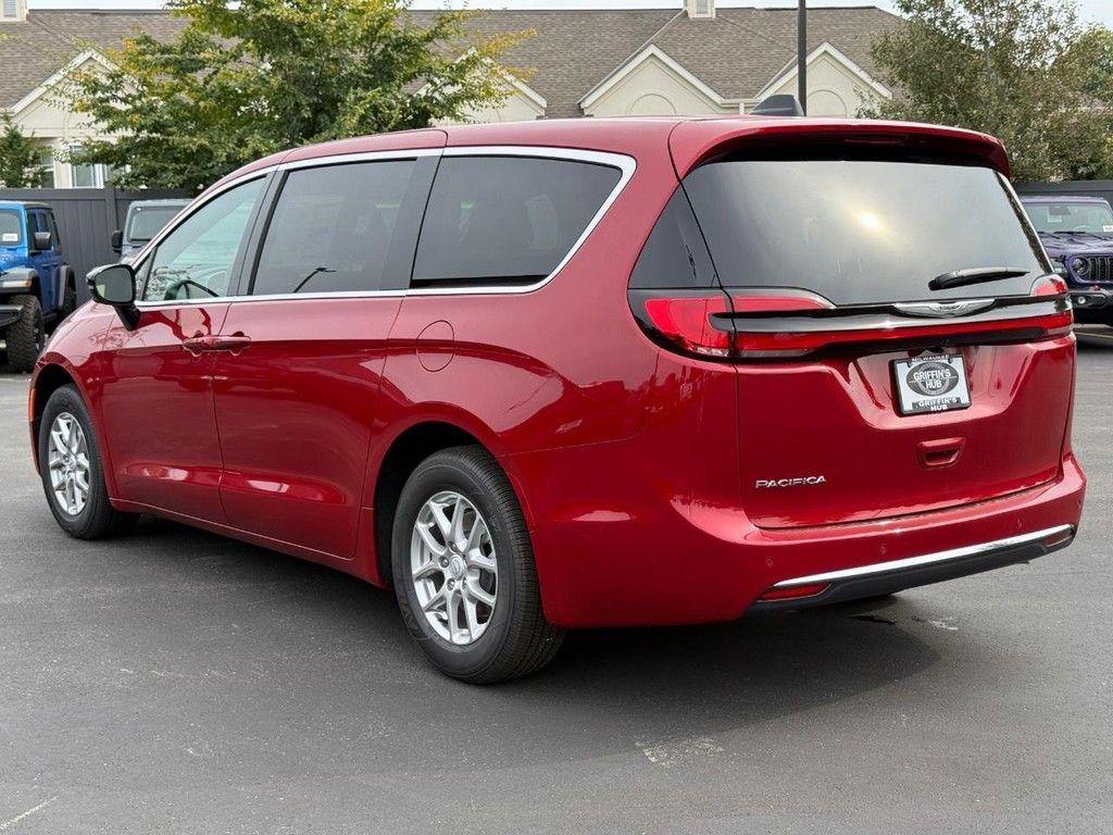 new 2026 Chrysler Pacifica car, priced at $43,871