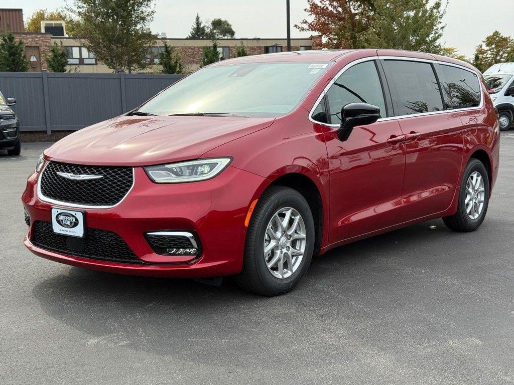 new 2026 Chrysler Pacifica car, priced at $43,871