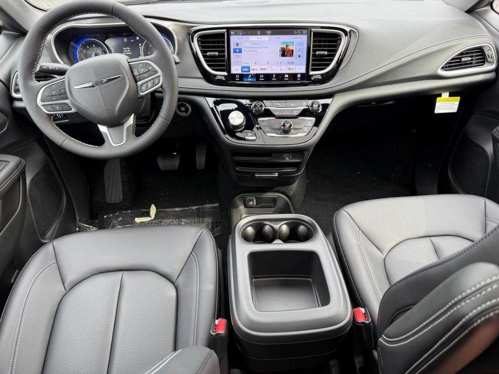 new 2026 Chrysler Pacifica car, priced at $43,871
