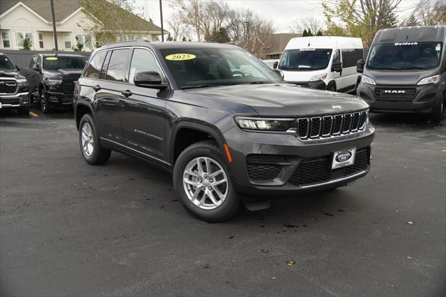 new 2025 Jeep Grand Cherokee car, priced at $41,670