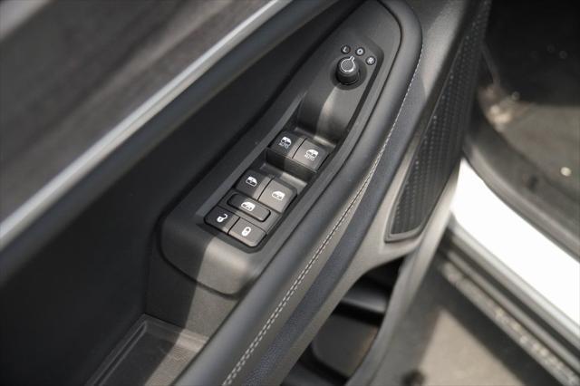 new 2025 Jeep Grand Cherokee car, priced at $42,877