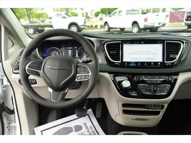 used 2024 Chrysler Pacifica car, priced at $29,865