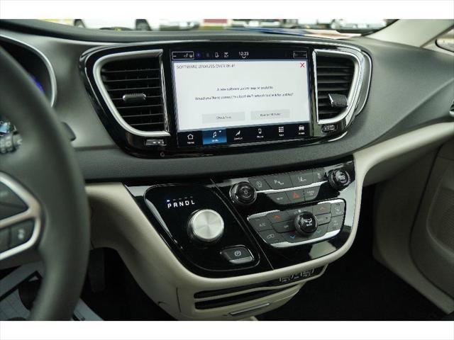 used 2024 Chrysler Pacifica car, priced at $29,865