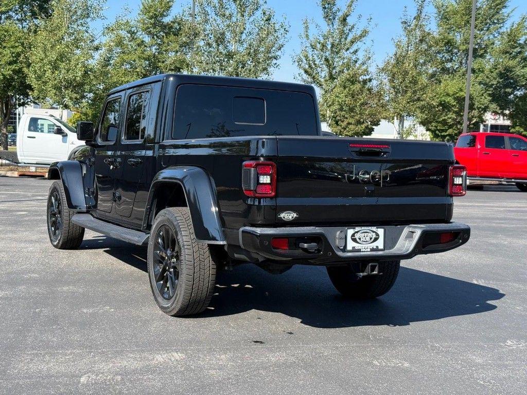 used 2021 Jeep Gladiator car, priced at $35,542