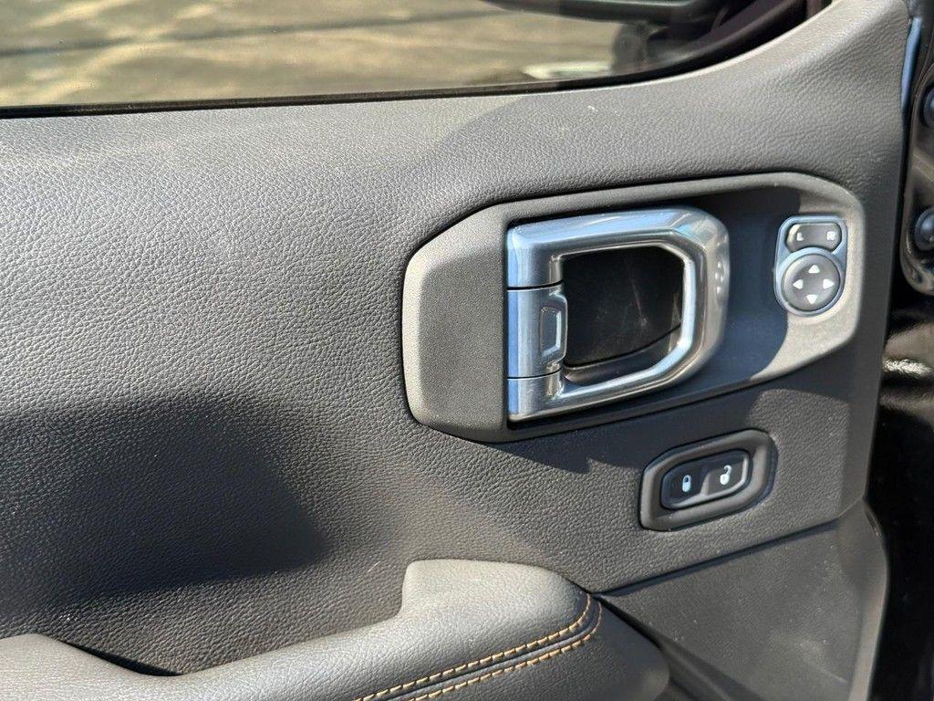 used 2021 Jeep Gladiator car, priced at $35,542