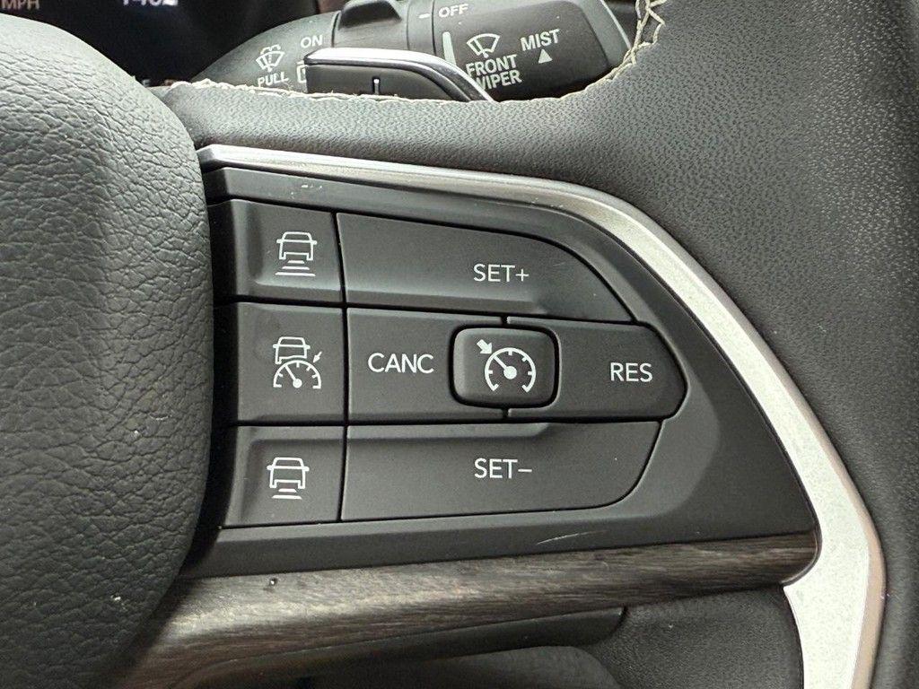 used 2023 Jeep Grand Cherokee car, priced at $35,997