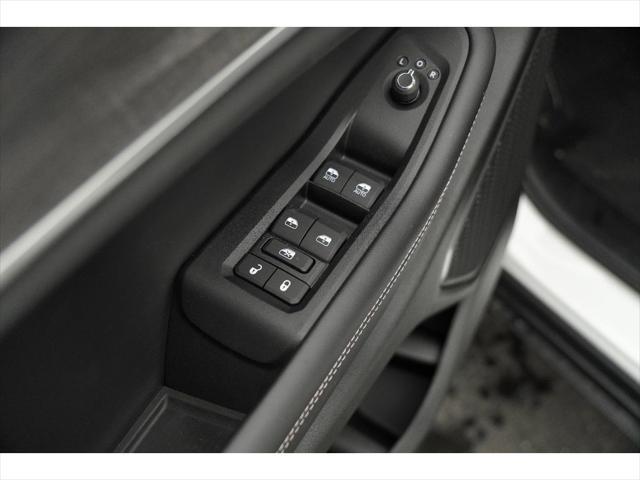 new 2025 Jeep Grand Cherokee car, priced at $52,183