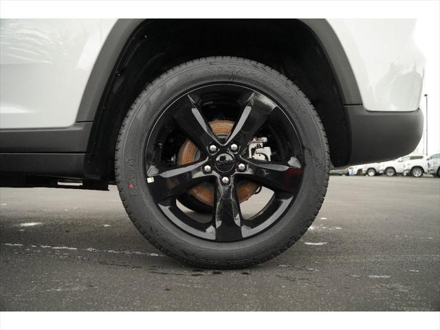 new 2025 Jeep Grand Cherokee car, priced at $52,183
