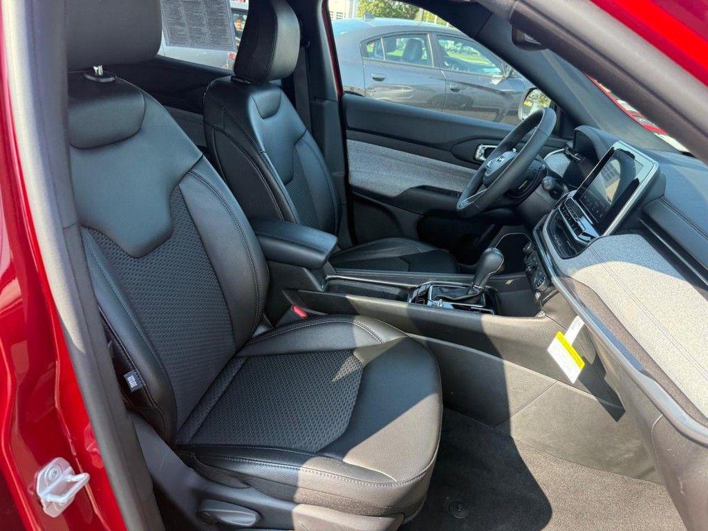 new 2025 Jeep Compass car, priced at $27,457